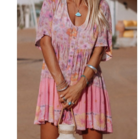 BOUTIQUE NWOT Vibrant Pink Floral Dress - Picture 1 of 1